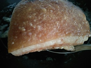 7、【家乡菜】扣肉,炸成这样就好了。