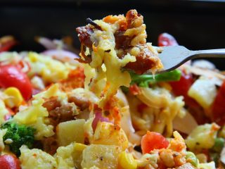 26、吐司魔方披萨,不需再切割，吃着很方便。