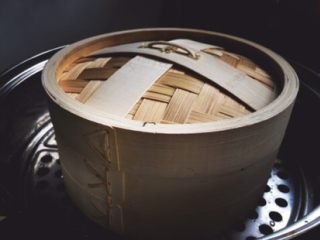 12、健康无油的 水晶烧卖,水开后蒸15分钟即可