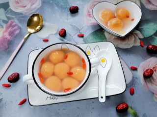 17、南瓜汤圆,拍上成品图，一道香甜可口的南瓜汤圆就完成了。