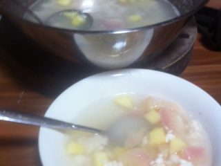 7、醪糟水果甜汤,完成成品