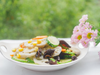 12、荷塘月色--缤纷蔬菜炒藕片,完成