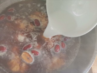 15、南瓜汤圆,倒入水淀粉勾芡