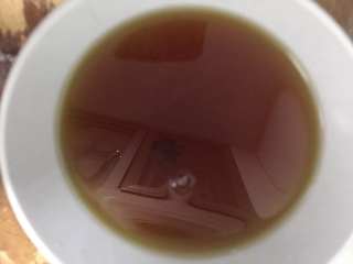 9、河蚌咸肉豆腐汤,准备料酒一碗。