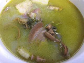 13、河蚌咸肉豆腐汤,根据锅的容积加入适量清水，炖煮1个小时后加入豆腐，再煮10分钟。