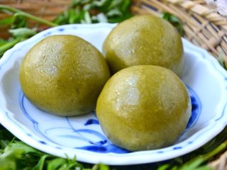 13、网红咸蛋黄肉松青团,成品