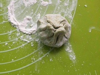 13、糯米青团/清明粿,往中间收