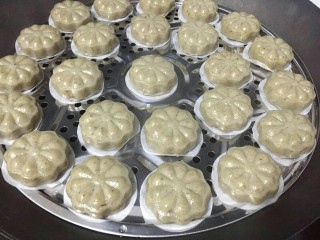 19、糯米青团/清明粿,蒸的时候需要注意不要蒸过头了，蒸过头就没有花型了