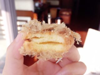 21、一口肉松小贝+#美食拔草大作战#,一口下去三层口感。