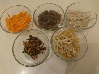 16、电饭煲+日式油饭,好啦！五種配料！