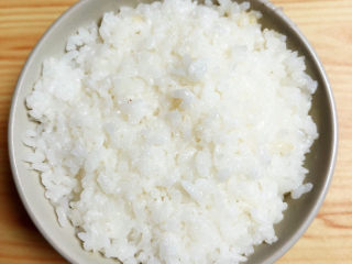 14、咖喱鸡肉土豆,配上一碗蒸好的米饭。