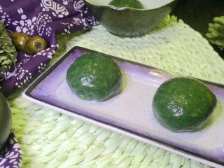 11、杏花楼咸蛋黄肉松网红青团,完成