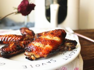 12、无油照烧烤鸡翅,微微的焦黄,更香。