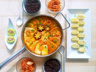 15、泡菜锅,下饭神器呀，酸辣开胃，每吃必多。