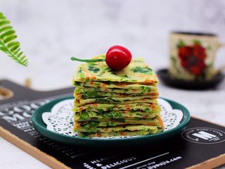 18、鹅蛋菠菜早餐饼,营养丰富又健康。