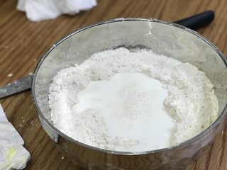 5、英式下午茶：司康饼干,加入110克牛奶