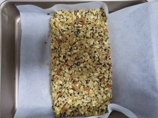 11、燕麦棒,移到烤盘中间