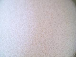 1、蜜枣粽子,将米提前浸泡一夜。