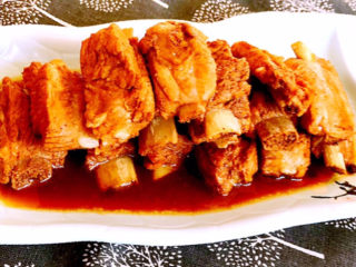 15、冬至美食    简单易做的家常红烧排骨,家常红沙排骨出锅了~