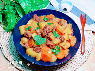 18、胡萝卜炖牛腩,一道正宗地道的胡萝卜炖牛腩就可以开动了！