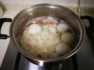 8、酒酿汤圆,关火焖两分钟