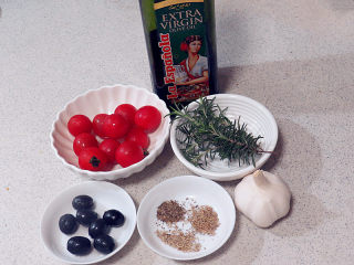 4、意大利面包【香草佛卡夏】,趁面团发酵时，准备好面包表面所需要的食材