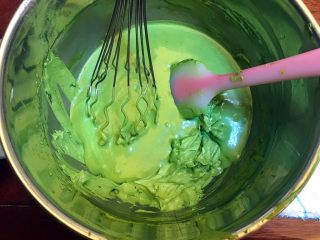 13、清爽夏日《日式抹茶冰淇淋》【甜点】,我是用刮刀和打蛋器，一起搞定的。