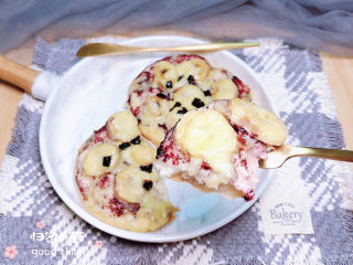 17、蓝莓芝士迷你披萨,松软细腻、香甜可口哟!