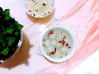 8、这样煮汤圆，99%的人都爱吃（一）,盛碗。