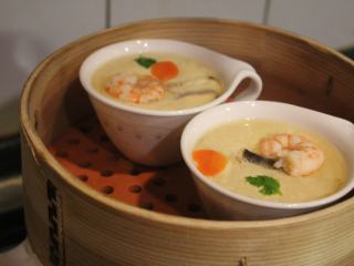 10、日式茶碗蒸,蒸好了。很漂亮的蒸蛋。