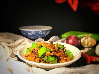 17、榛蘑炒辣椒,美美的开始享用吧，美味无外乎“山珍”海味。