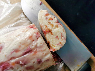 20、山药小饼,取出切块