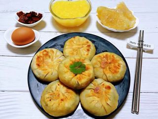 13、冬至美食+菠菜馅饼,搭配鸡蛋、米糊、水果c、小菜就是标配营养早餐