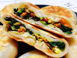 14、冬至美食+菠菜馅饼,自己做的就是料足味鲜