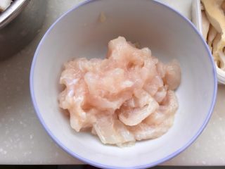 8、麻辣鲜香，嫩滑美味➕酸菜豆腐水煮鱼,搅拌均匀备用