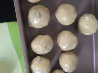 10、蔓越莓椰蓉月饼,全部包裹好