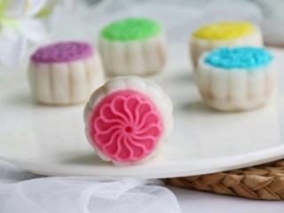 11、五彩冰皮月饼,成品