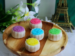 14、五彩冰皮月饼,成品