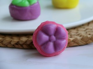 16、五彩冰皮月饼,成品