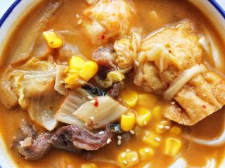 14、泡菜味噌汤面,最近还被圆小七安利了魔芋面下了另外一碗魔芋面。