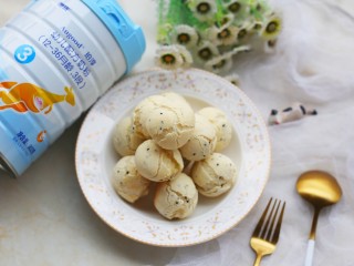 13、冬至美食  黑芝麻麻薯包,无敌好吃。