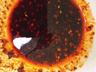 8、花生猪蹄汤,配上蘸水