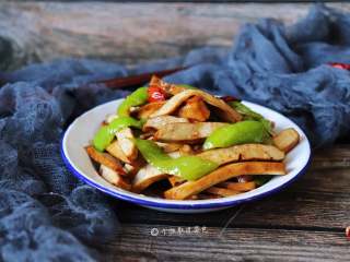 11、青椒炒豆干,绝对是素食主义者的首选