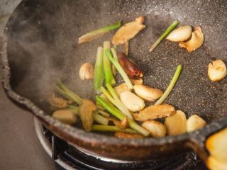 11、三杯鸡,翻炒均匀