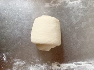 7、冬至美食—黑芝麻白吐司,卷