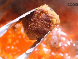 19、肉丸意大利面,放入肉丸