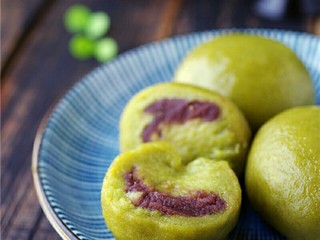 16、自制青团,不想吃太甜，所以豆沙包得少。