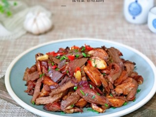 13、葱爆羊肉片,冬季进补，羊肉首选，羊腿肉一点不柴，也不腥，好吃极了。