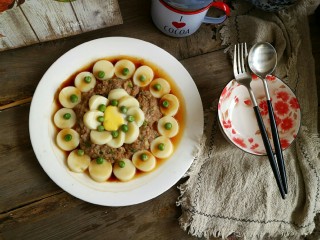 1、咸鸭蛋黄芙蓉豆腐,先欣赏一下成品图