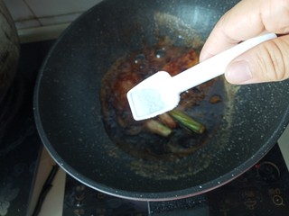 9、照烧汁巴沙鱼排,按照个人口味加盐或者不加